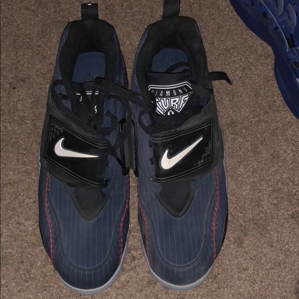 Nike Diamond Turf